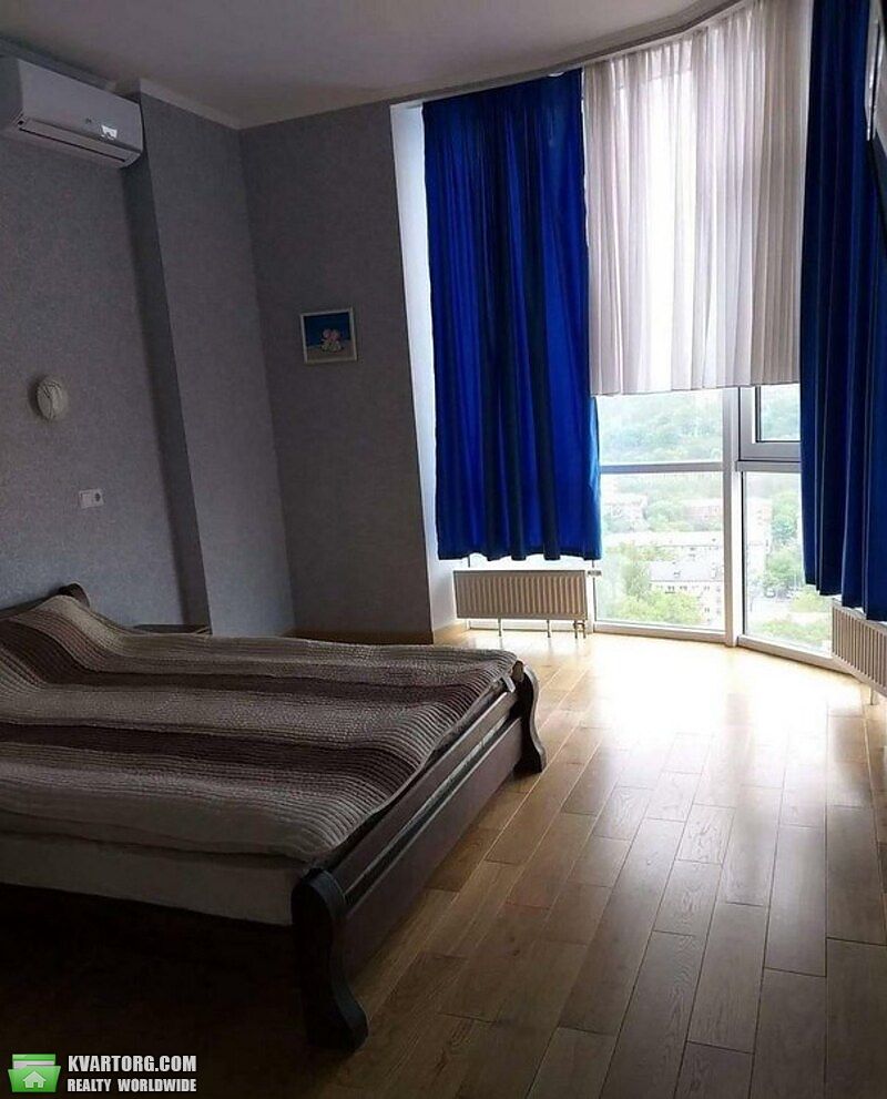 Rent out 1-room apartment. Киев,  Драгомирова — photo 1