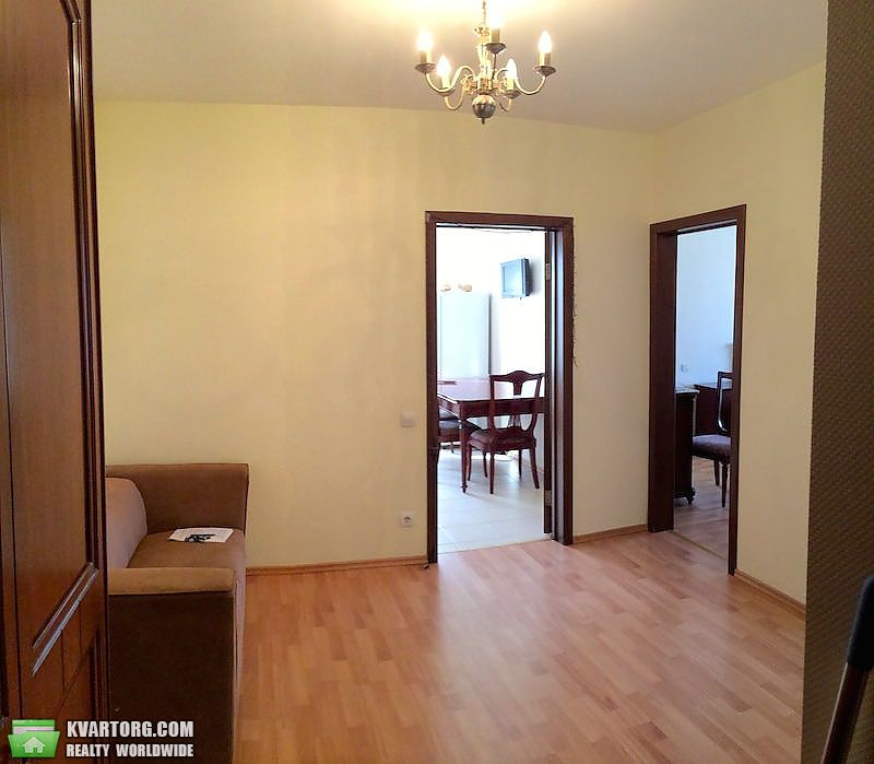 Rent out 2-room apartment. Киев,  Феодосийский пер. — photo 2