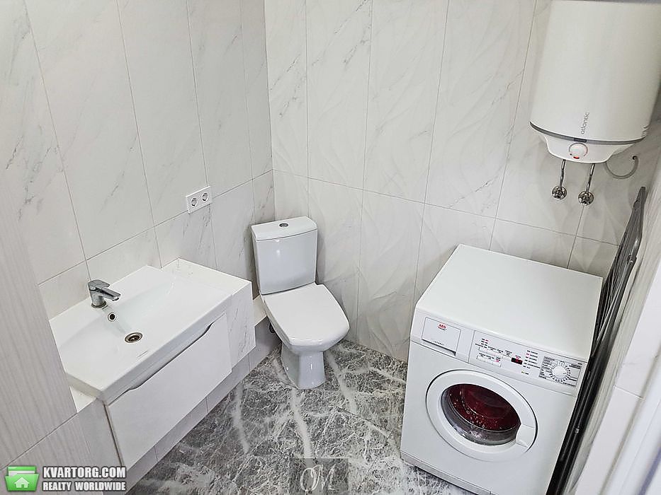 Rent out 2-room apartment. Киев,  Заречная — photo 4