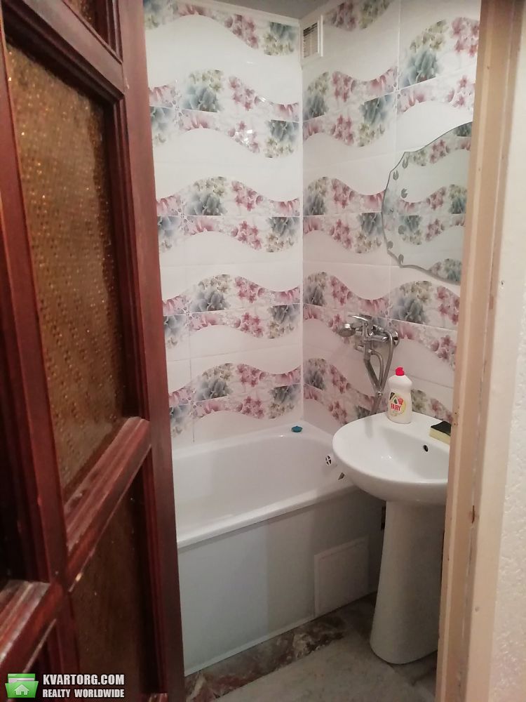 Rent out 2-room apartment. Киев,  Алма-Атинская — photo 8