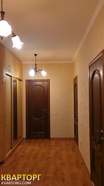 Rent out 2-room apartment. Киев,  Чавдар — photo 7
