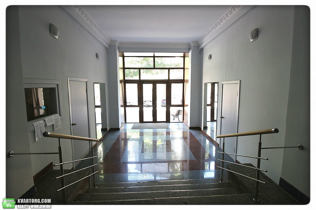 Rent out 2-room apartment. Киев, Крещатик — photo 10