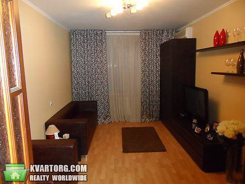 Sell 3-room apartment. Киев, Радужная — photo 1