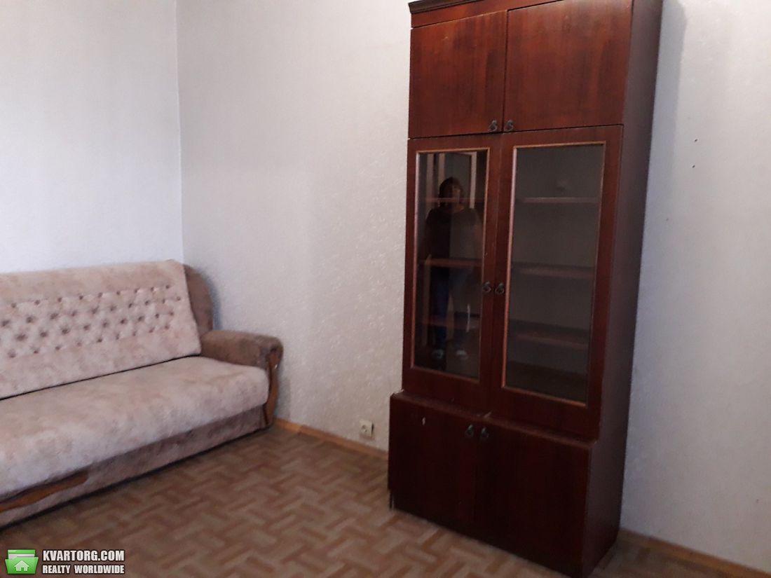 Rent out 1-room apartment. Киев,  Лисковская — photo 1