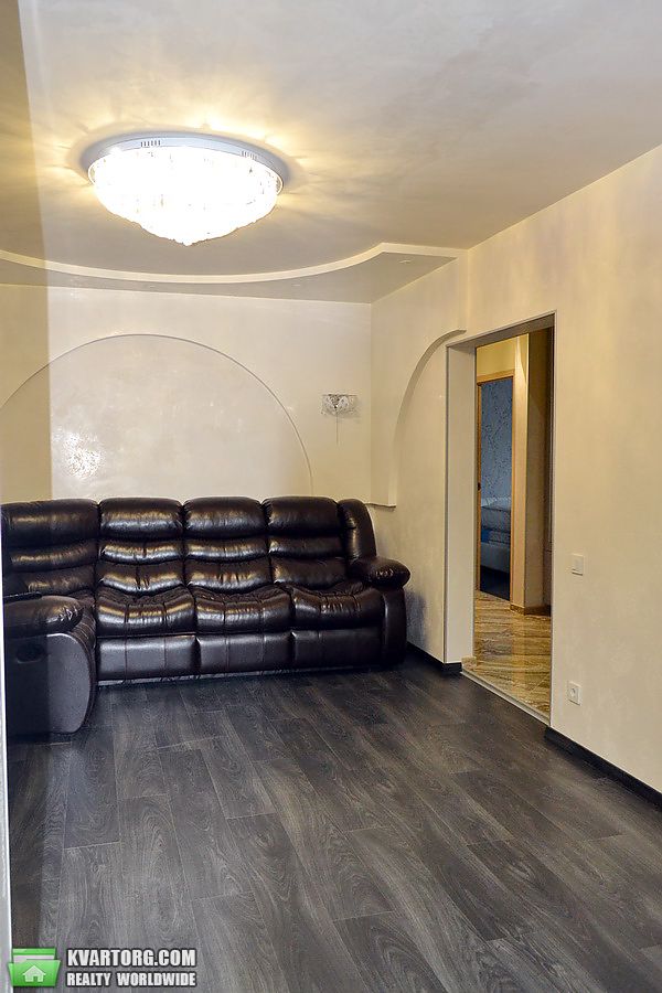 Rent out 2-room apartment. Днепропетровск,  Мира пр — photo 3