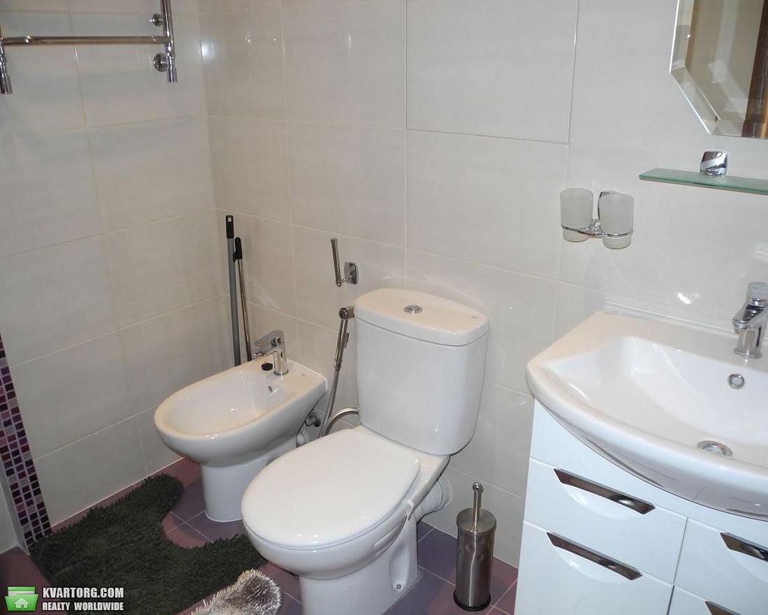 Rent out 3-room apartment. Киев, Лобановского — photo 9