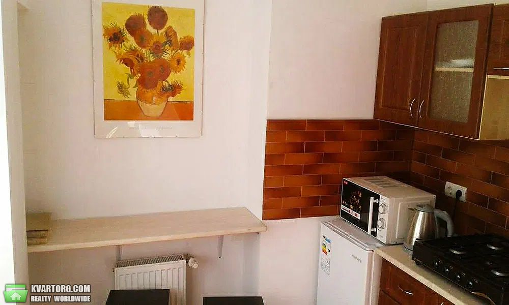 Rent out 1-room apartment. Львов, коло площі Ринок — photo 5