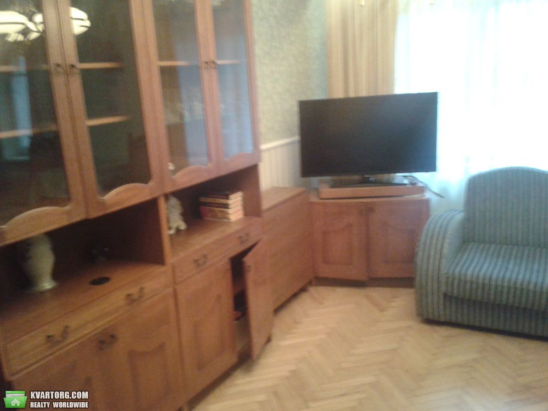 Rent out 2-room apartment. Киев,  Ереванская — photo 3