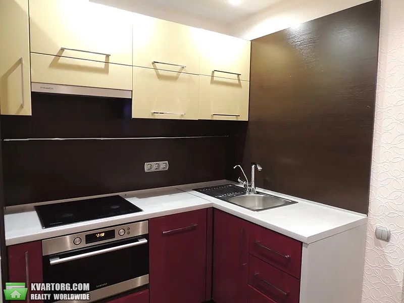 Rent out 1-room apartment. Киев,  Миропольская — photo 1