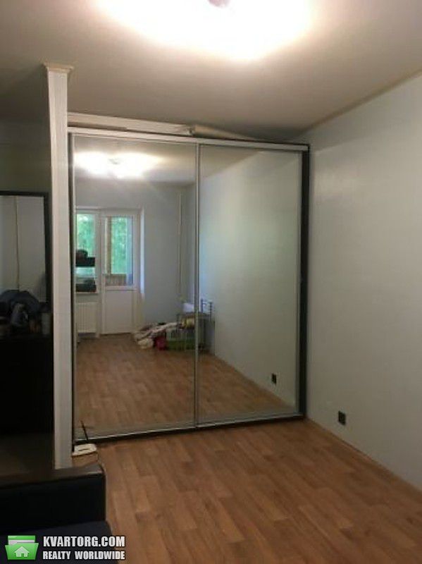 Sell 1-room apartment. Киев,  Пражская — photo 2
