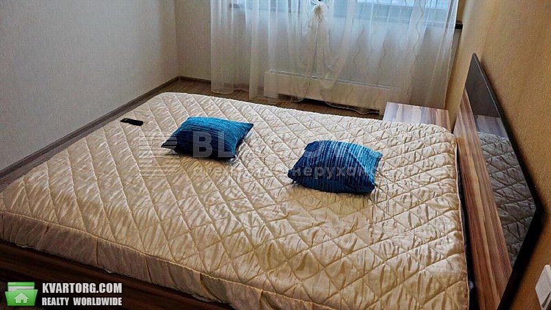 Rent out 2-room apartment. Киев,  Антоновича — photo 2