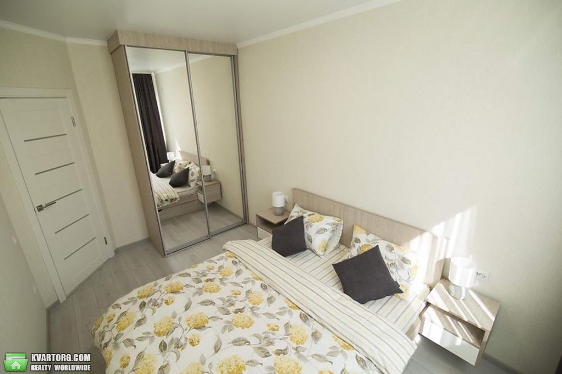 Sell 2-room apartment. Киев,  Березневая — photo 2