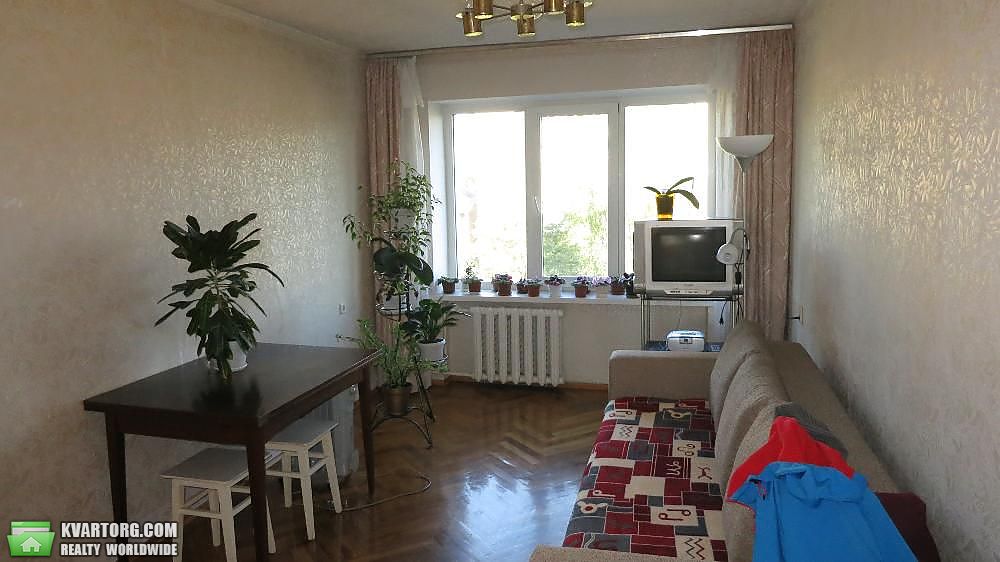 Sell 3-room apartment. Киев,  Карпинского — photo 1