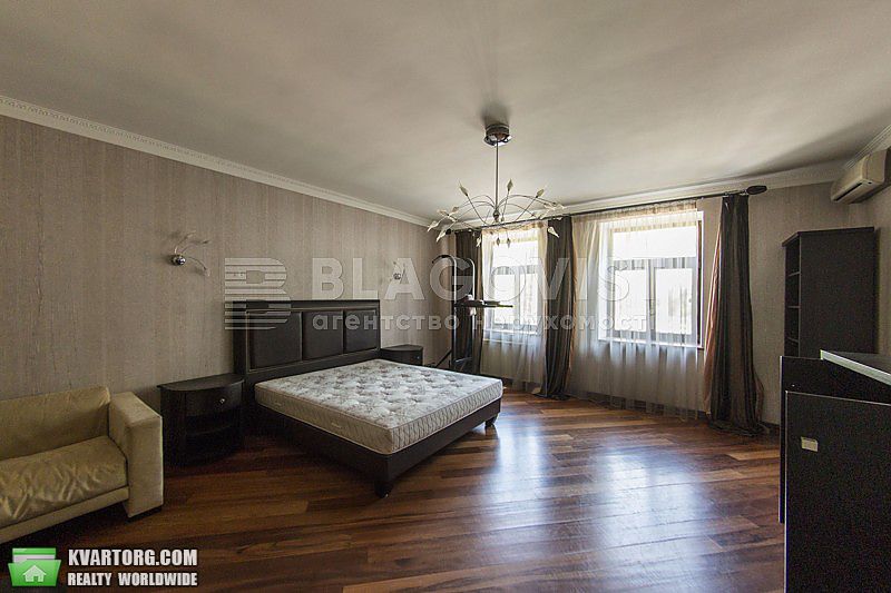 Rent out 4-room apartment. Киев,  Богдана Хмельницкого — photo 3