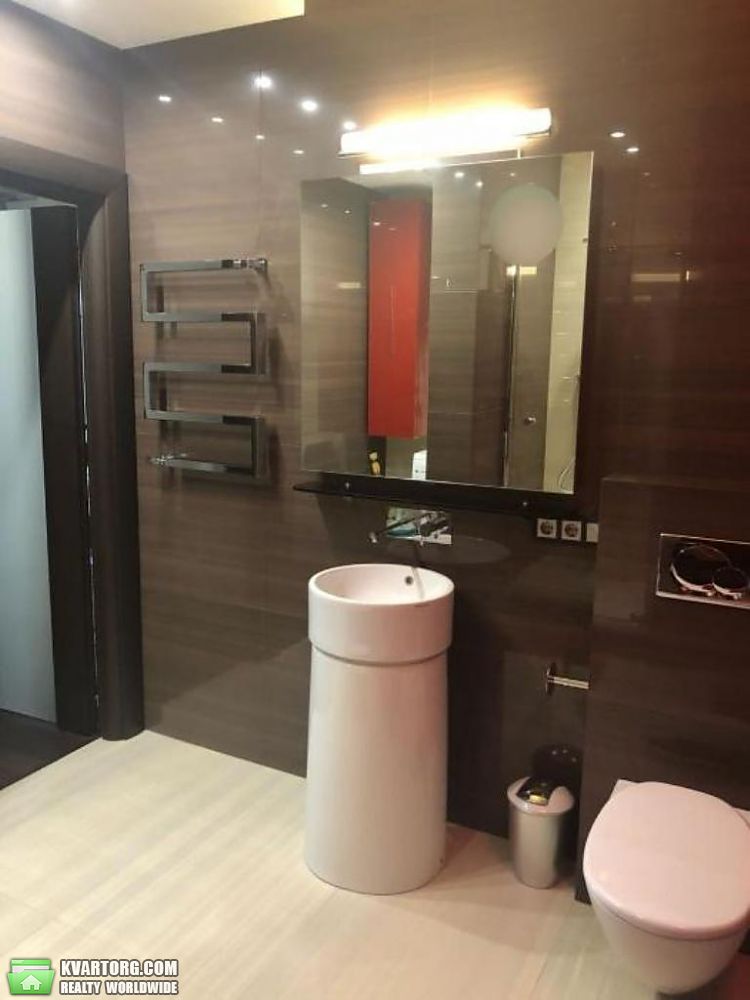 Rent out 2-room apartment. Киев, коновальца — photo 2