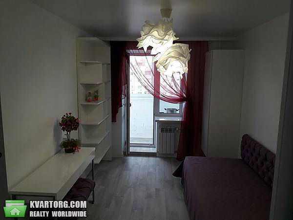 Rent out 3-room apartment. Киев,  Княжий Затон — photo 9