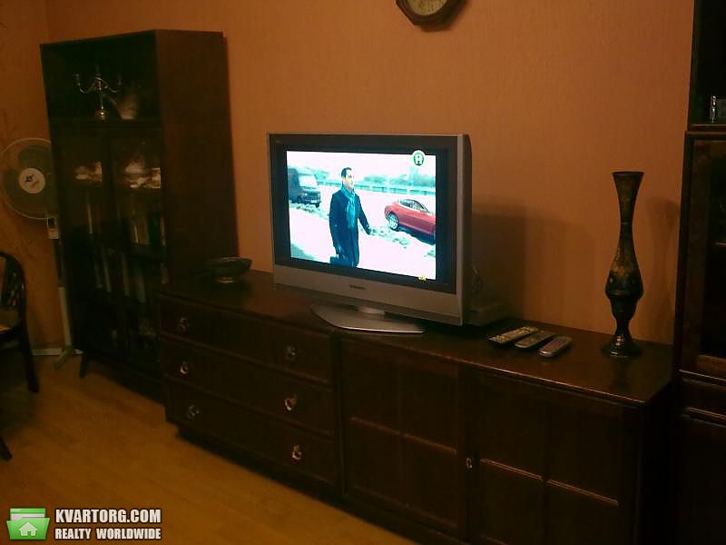 Rent out 2-room apartment. Киев, Боткина ул. — photo 7