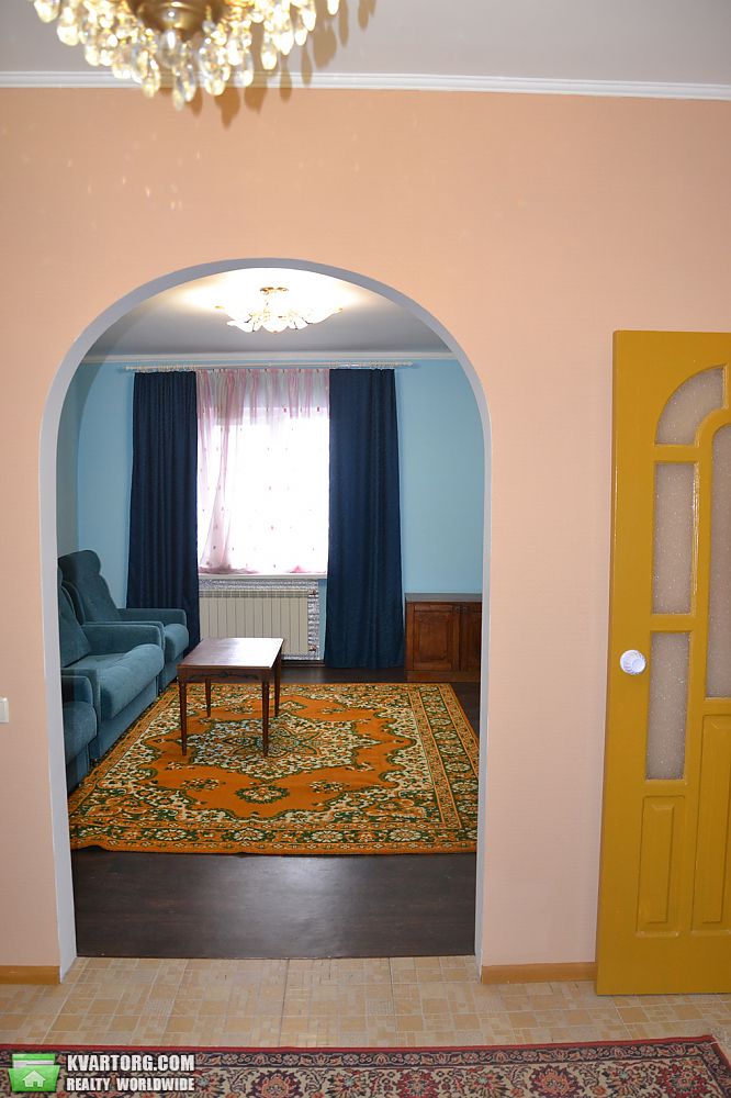 Rent out 2-room apartment. Киев,  Волжская — photo 2