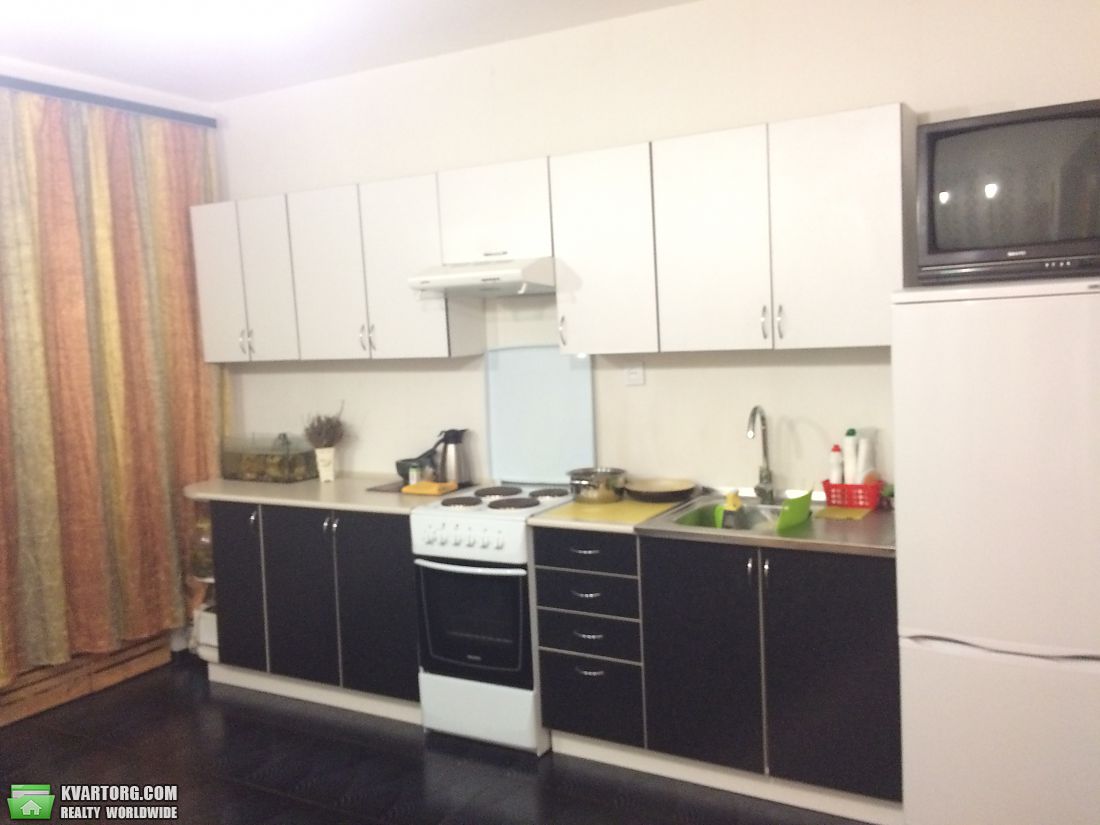 Rent out 1-room apartment. Киев, Ревуцкого — photo 2
