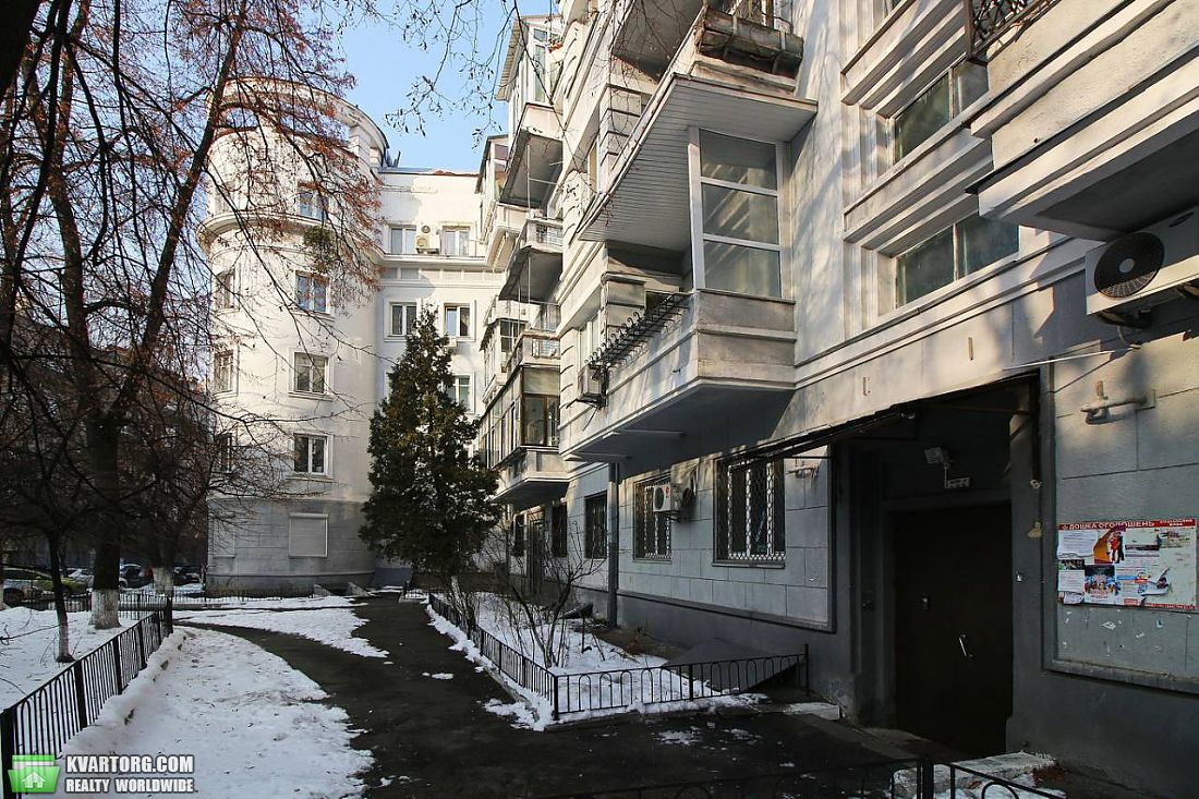 Rent out 3-room apartment. Киев,  Дарвина — photo 8