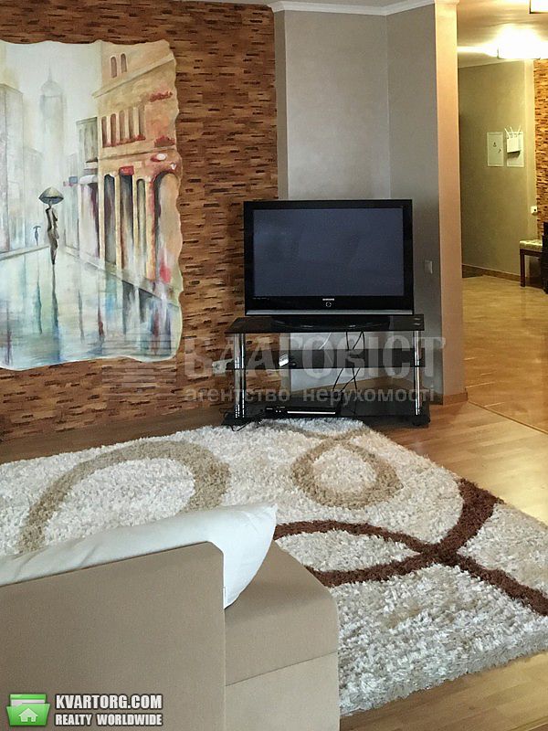 Rent out 2-room apartment. Киев,  Днепровская наб — photo 2