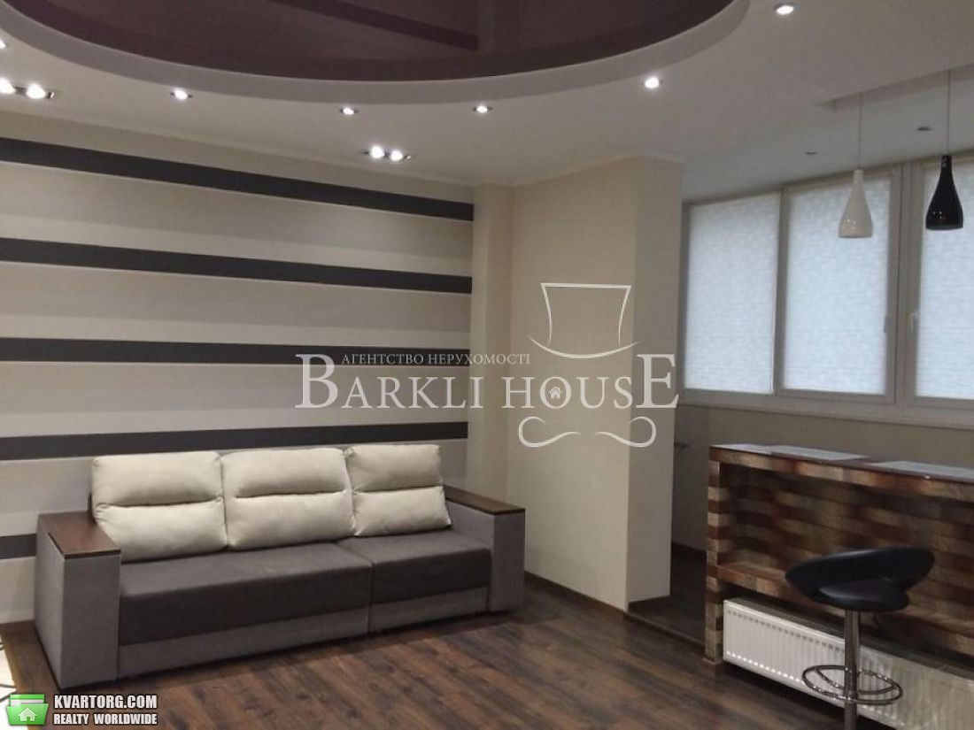 Rent out 2-room apartment. Киев,  Драгомирова — photo 1