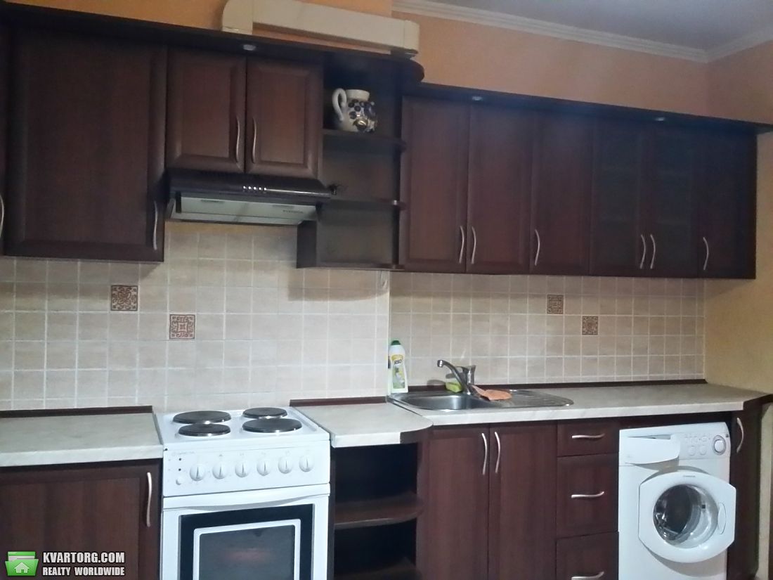Rent out 1-room apartment. Киев, Кубанской Украины — photo 1