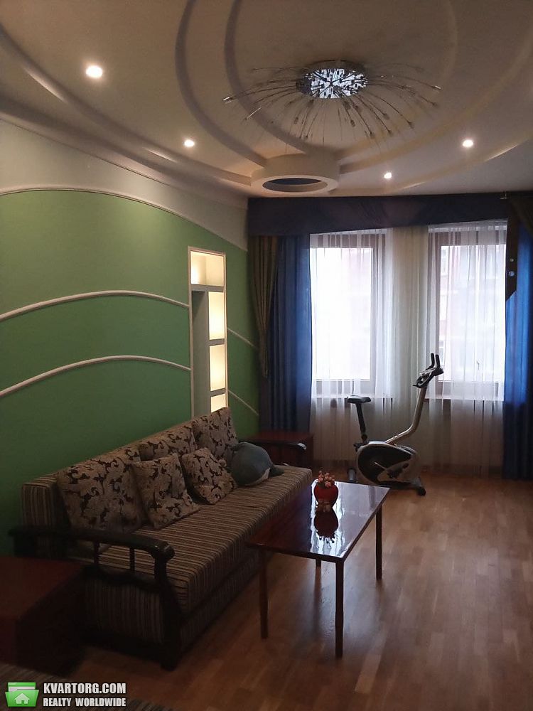 Rent out 4-room apartment. Киев,  Дмитриевская — photo 8