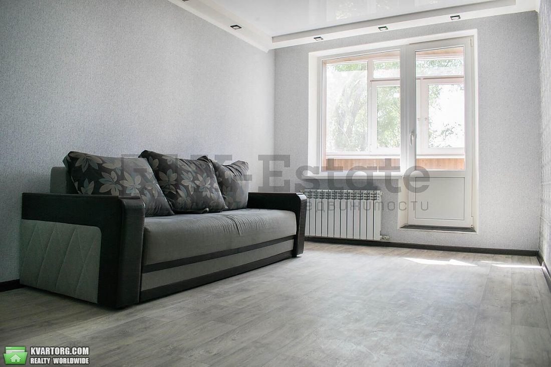 Rent out 2-room apartment. Харьков, Блюхера — photo 1