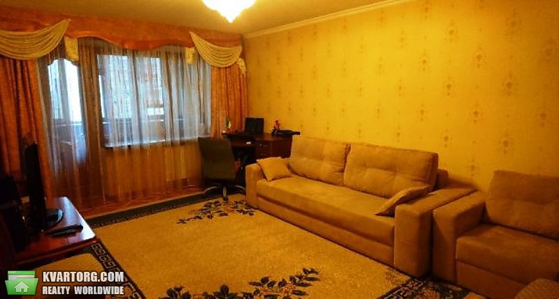 Sell 3-room apartment. Киев,  Бажана — photo 1