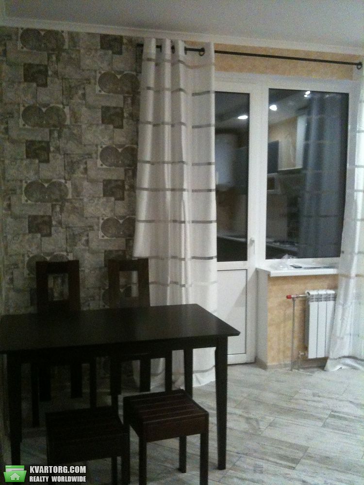 Sell 2-room apartment. Киев,  Пономарева — photo 2