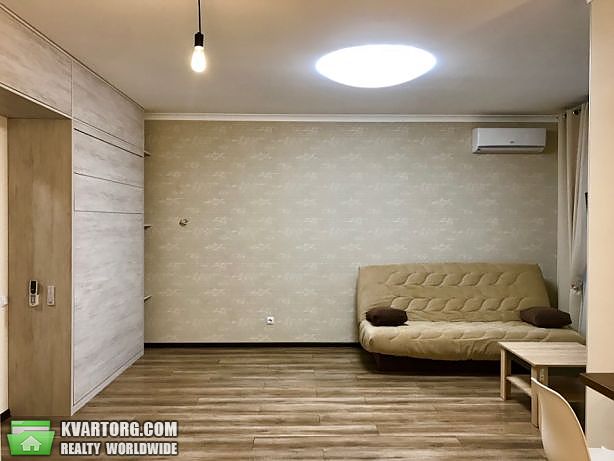 Rent out 1-room apartment. Киев, Вышгородская — photo 5