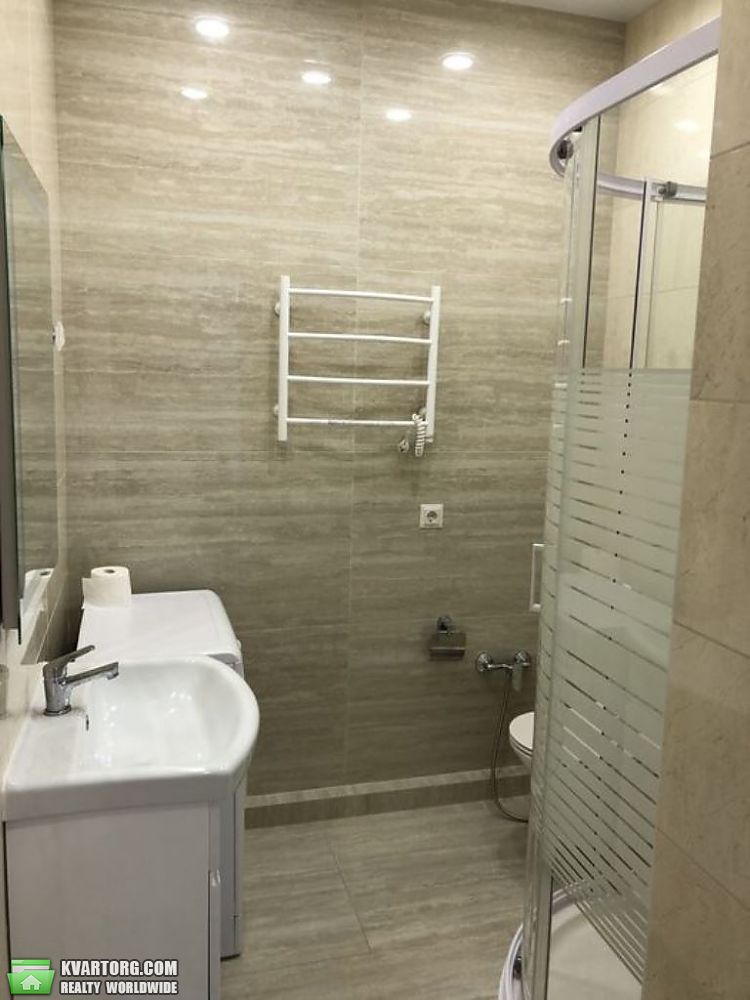 Rent out 2-room apartment. Киев, Барбюса — photo 8
