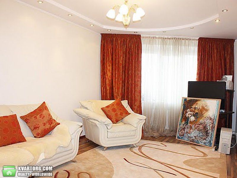 Sell 2-room apartment. Киев,  Миропольская — photo 1