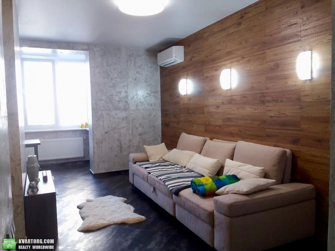 Rent out 4-room apartment. Киев,  Туманяна — photo 1
