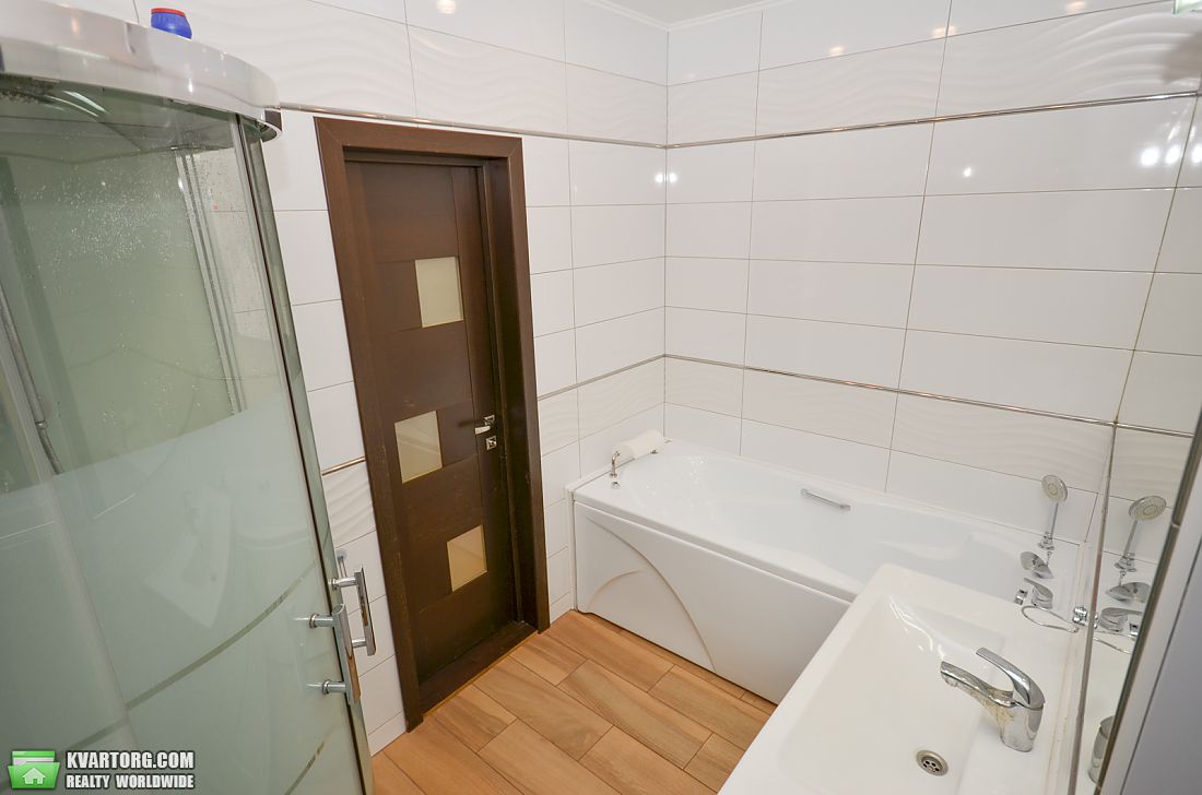 Rent out 2-room apartment. Киев, Голосеевская — photo 3