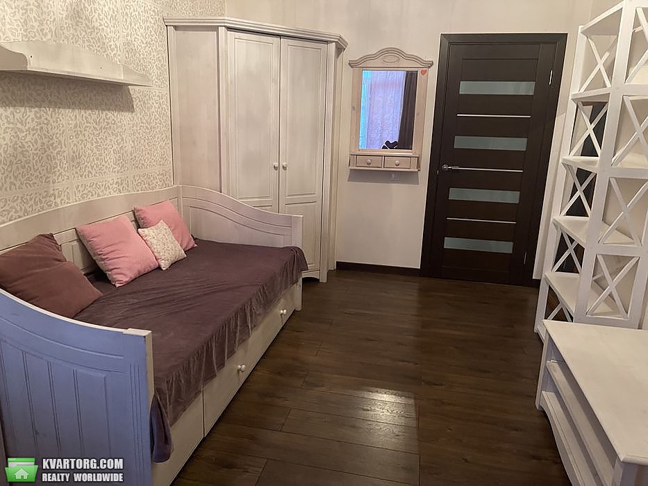 Rent out 3-room apartment. Киев, Регенераторная — photo 7