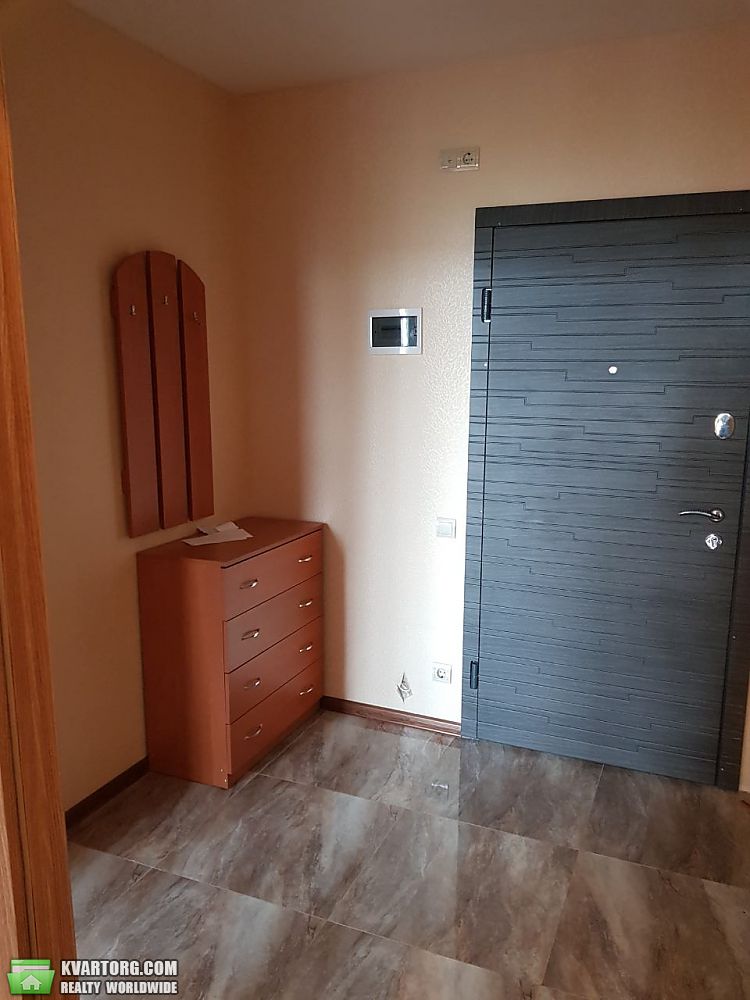 Rent out 1-room apartment. Киев, Небесной сотни — photo 2