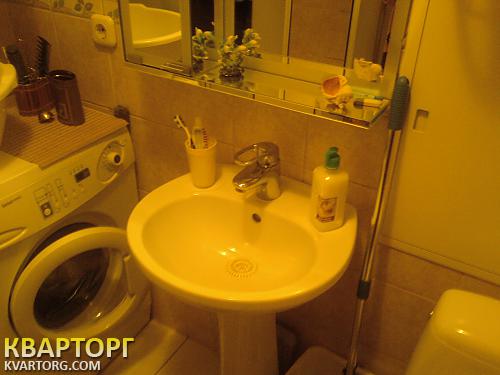 Rent out 2-room apartment. Киев,  Саратовская — photo 5