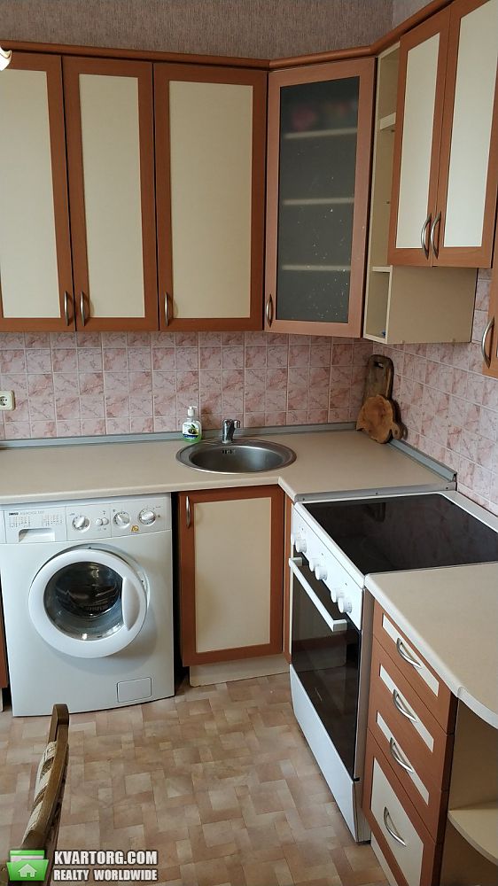Rent out 1-room apartment. Киев,  Княжий Затон — photo 1