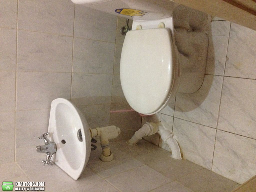 Rent out 1-room apartment. Киев,  Дмитриевская — photo 1
