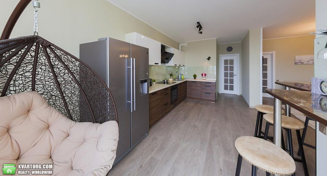 Rent out 3-room apartment. Киев,  Андрющенко — photo 4
