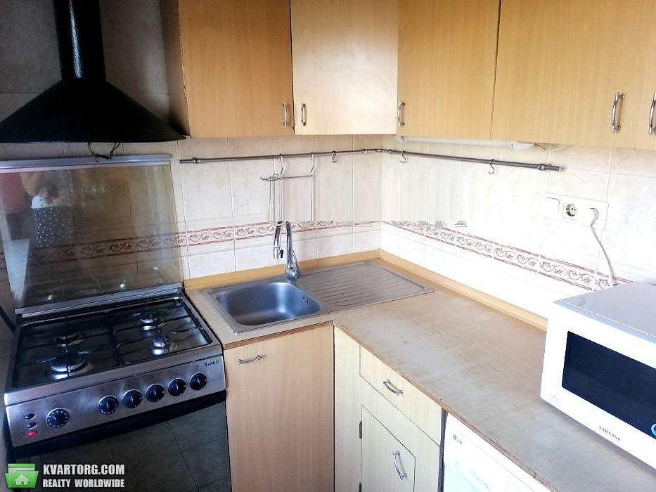 Sell 3-room apartment. Киев,  Дегтяревская — photo 2