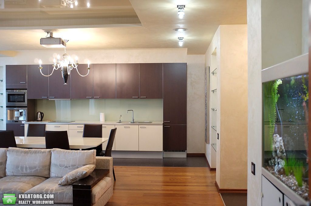 Sell 2-room apartment. Киев,  Жилянская — photo 1