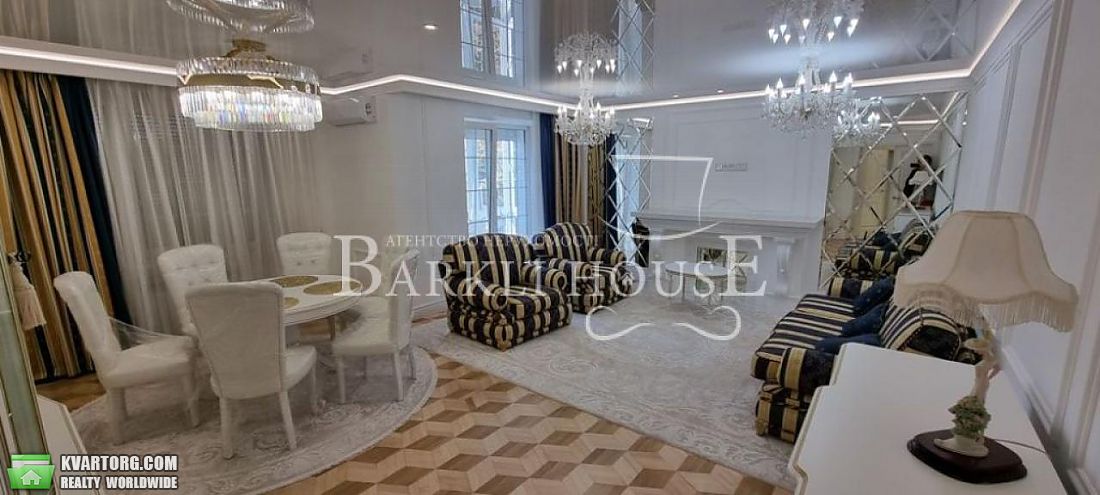 Rent out 4-room apartment. Киев,  Нижний Вал — photo 2