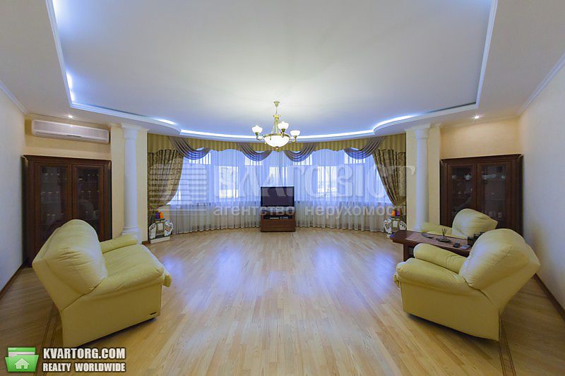 Rent out 4-room apartment. Киев,  Леси Украинки бул — photo 2