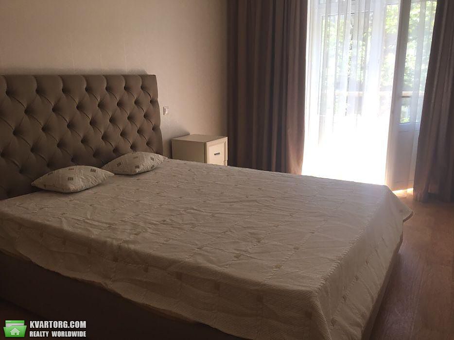 Rent out 2-room apartment. Киев,  Институтская — photo 6
