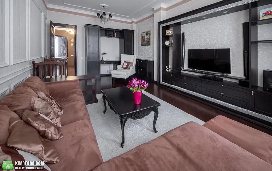 Rent out 2-room apartment. Киев,  Гарматная — photo 1