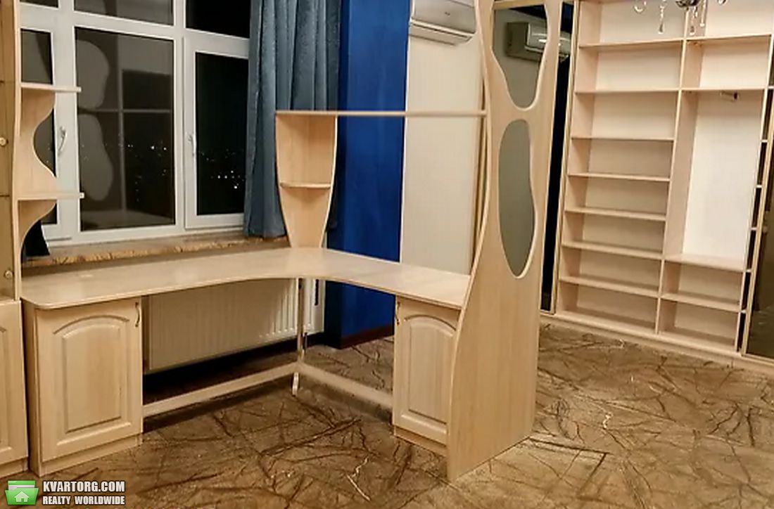 Rent out 3-room apartment. Киев,  Соломенская — photo 4