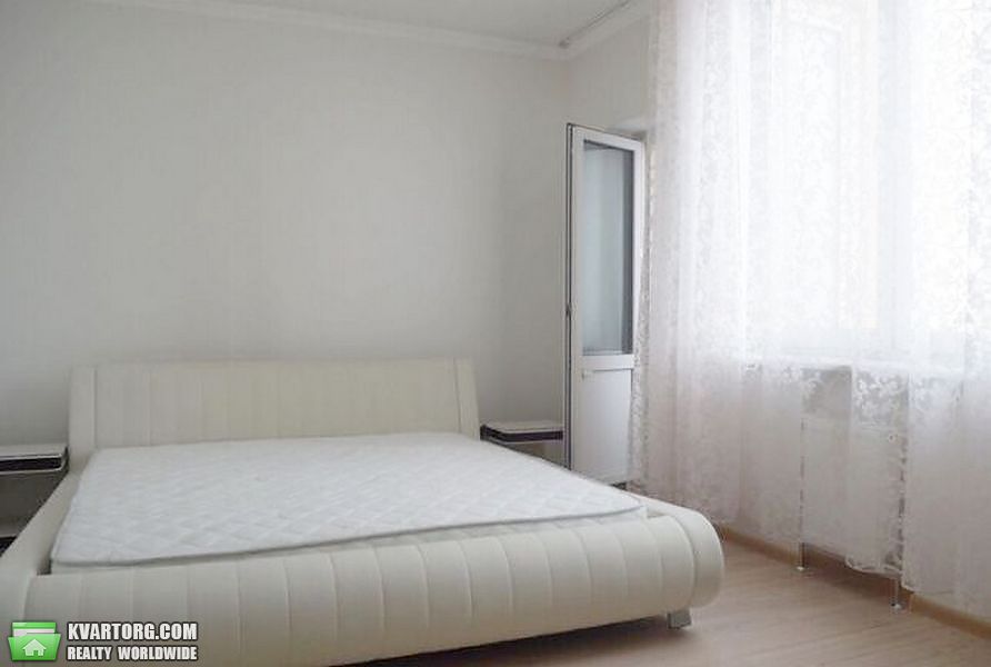 Rent out 3-room apartment. Киев, лобановського — photo 3